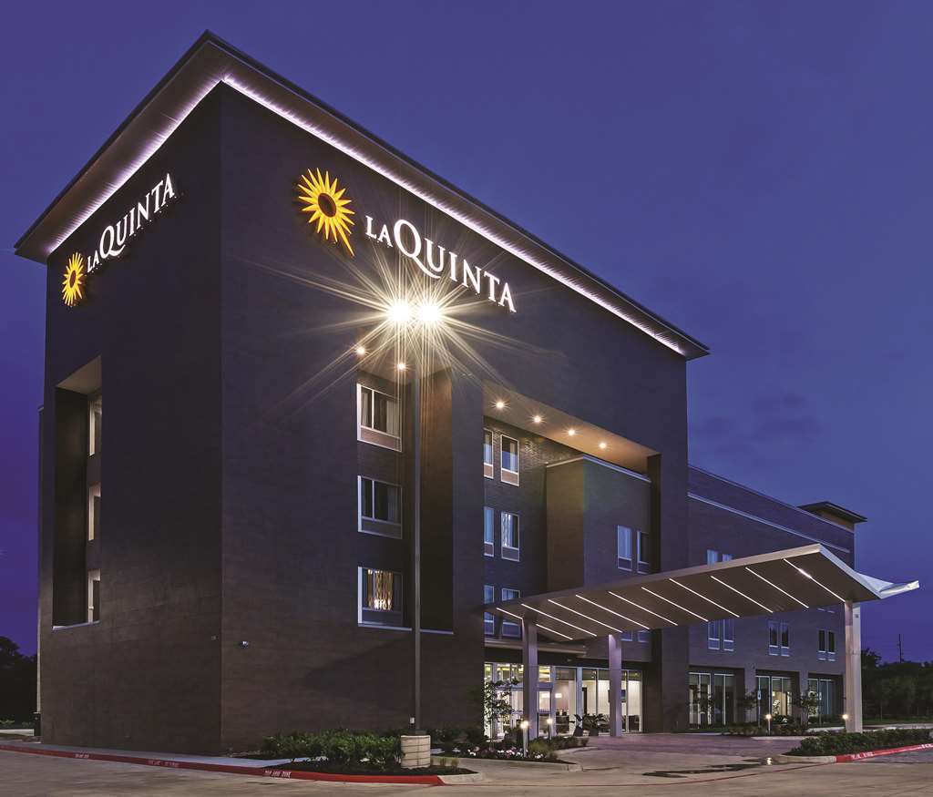 La Quinta By Wyndham College Station South Hotel Bagian luar foto