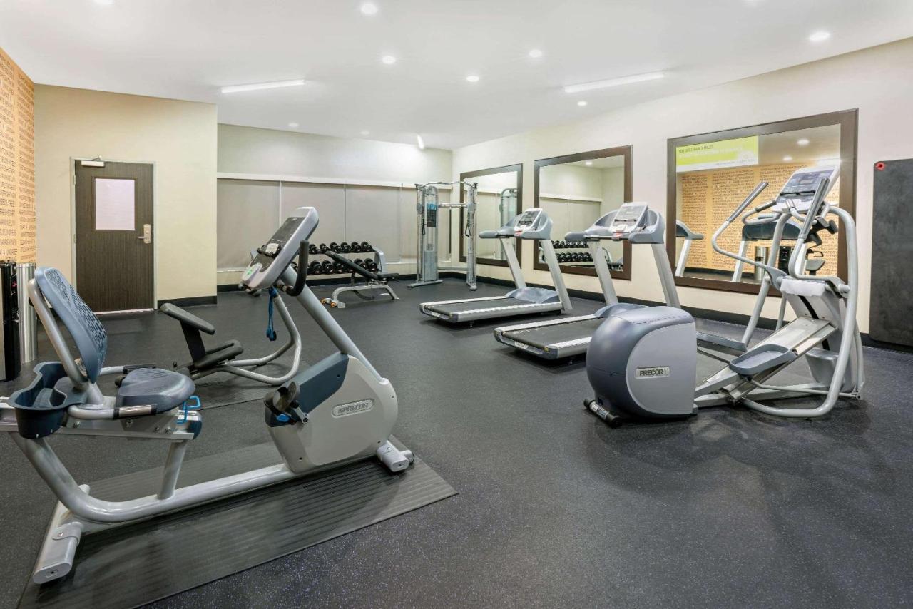 La Quinta By Wyndham College Station South Hotel Bagian luar foto