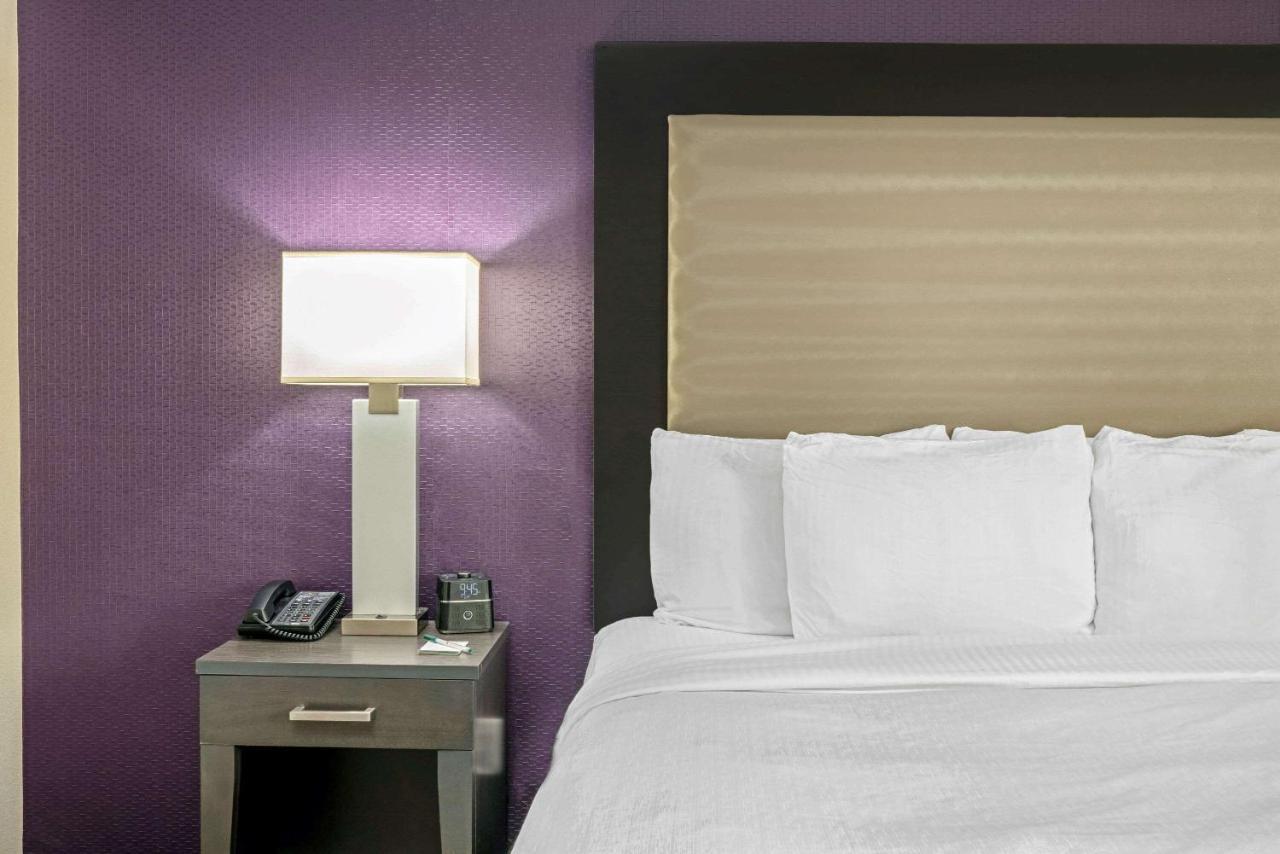 La Quinta By Wyndham College Station South Hotel Bagian luar foto